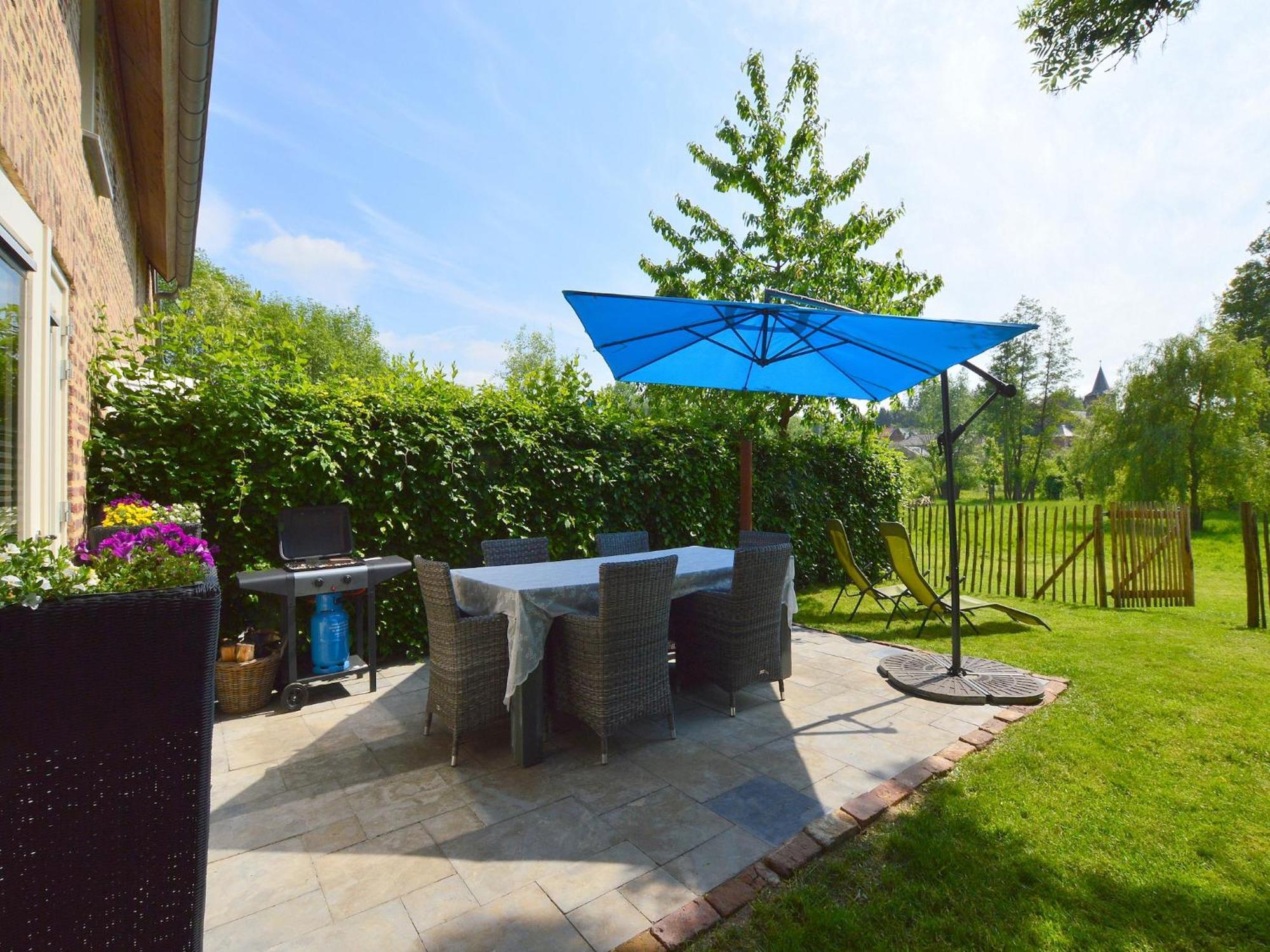 Stunning Holiday Home Near Forest In Сленакен Екстериор снимка